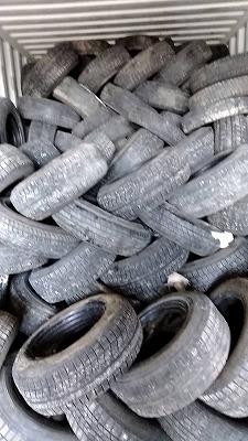 Loading image when exporting used tires(to South Asia)